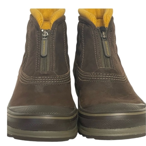 🎁SALE🎁CLARKS MUCKER WATERPROOF INSULATED BROWN ZIP FRONT BOOTS SZ 6.5 MED EUC - Picture 4 of 12